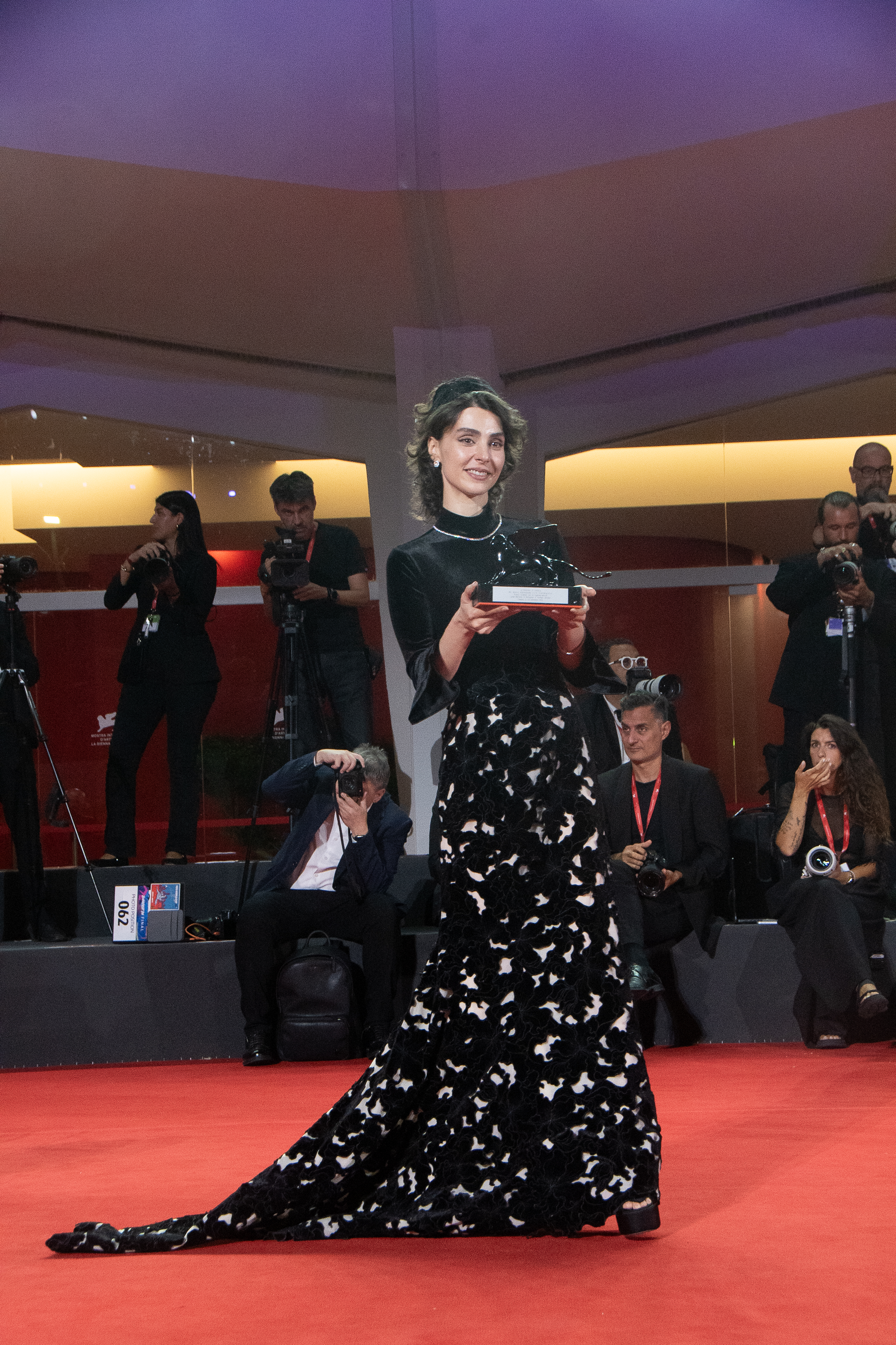 — italie venise cinema 83rd mostra del cinema 12 09 2026 golden lions winner photocall laleh marzban